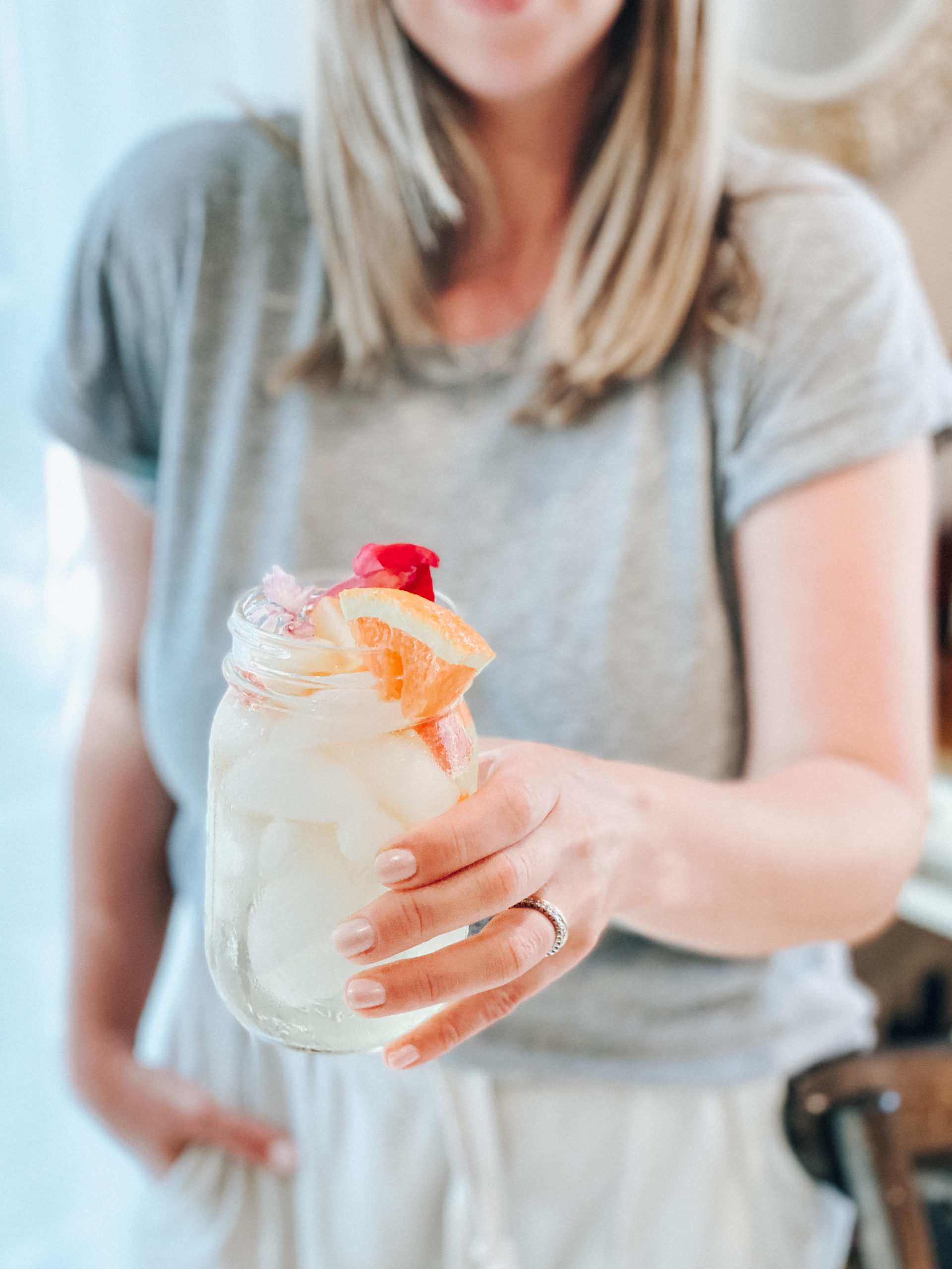 How to Make a White Sangria | - besos, Alina